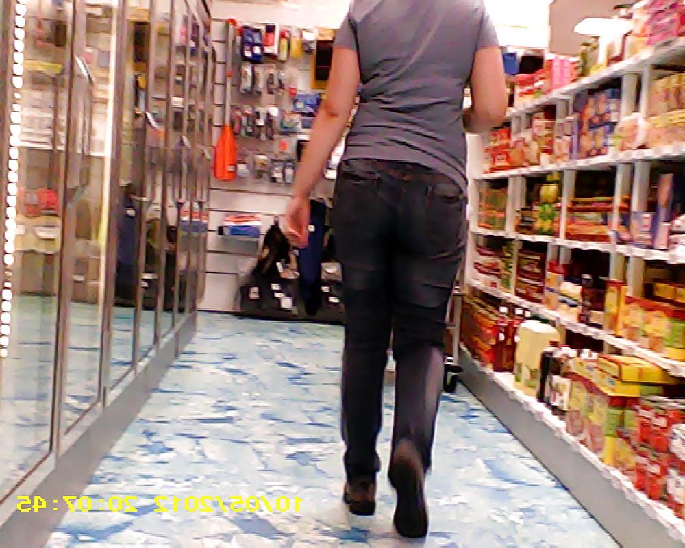 11P Voyeur (with my small SpyCam)