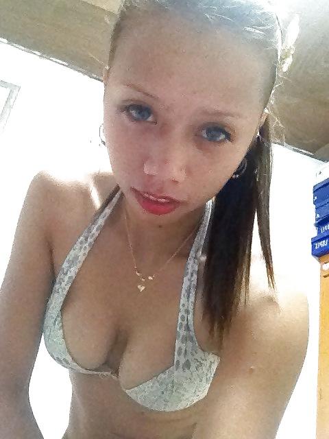 15P Nice tits non nude