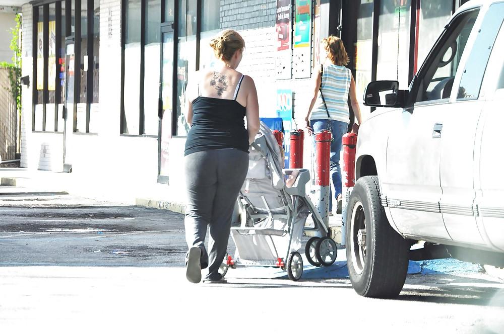 11P Chubby Butt in Yoga Pants