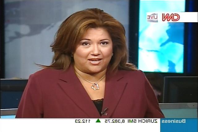 10P Mary Ramos CNN reporter - Non nude
