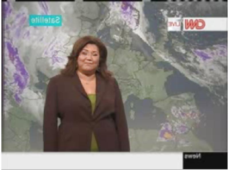 10P Mary Ramos CNN reporter - Non nude