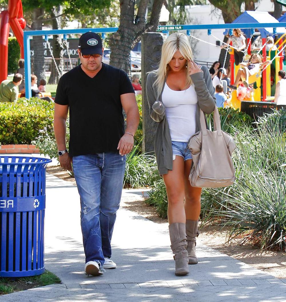 25P Linda Hogan & Daughter Brooke Hogan 