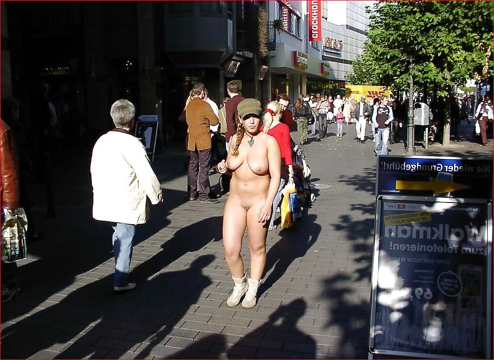 25P TUERKIN NACKT IN SIEGBURGER CITY