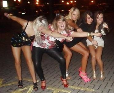 25P Facebook Sluts in hot leggings 8