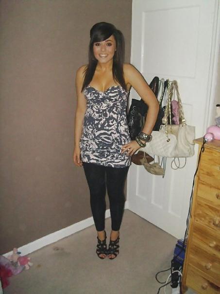25P Facebook Sluts in hot leggings 8
