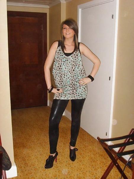 25P Facebook Sluts in hot leggings 8