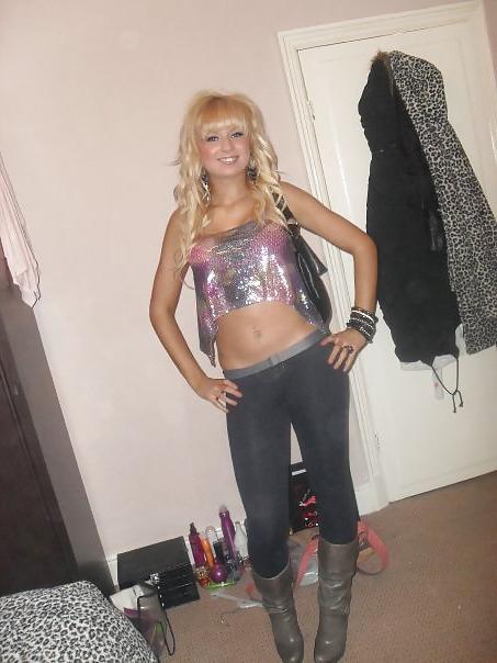 25P Facebook Sluts in hot leggings 9