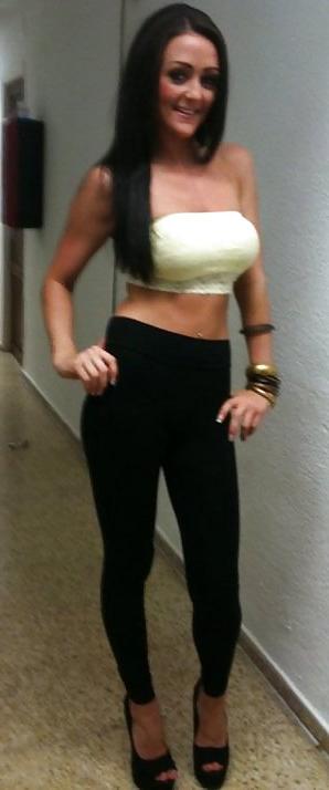 25P Facebook Sluts in hot leggings 9