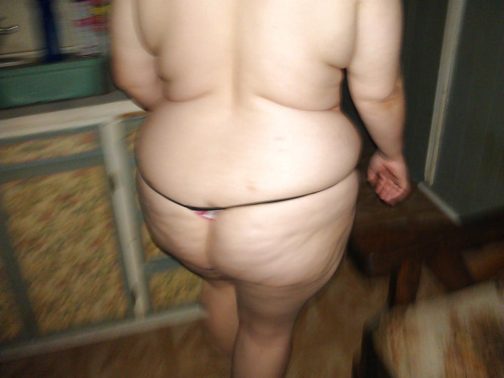 9P BBW In her thong
