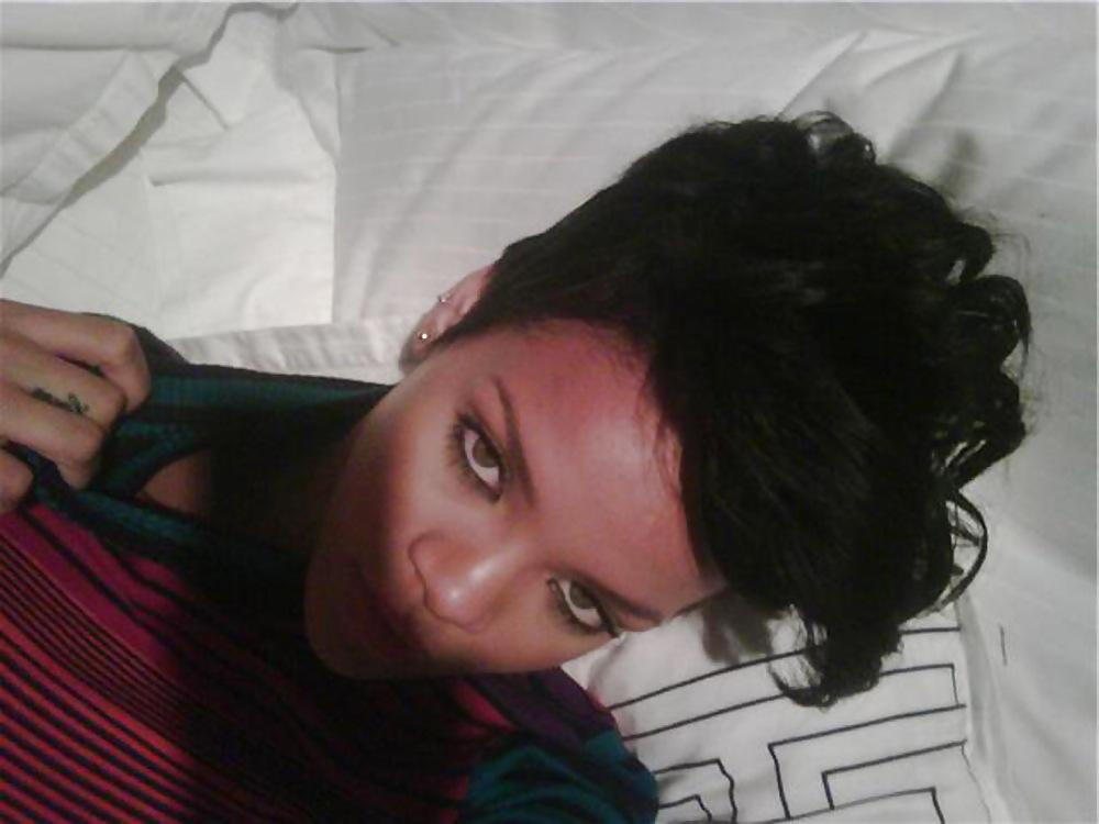 7P Rihanna NACKT