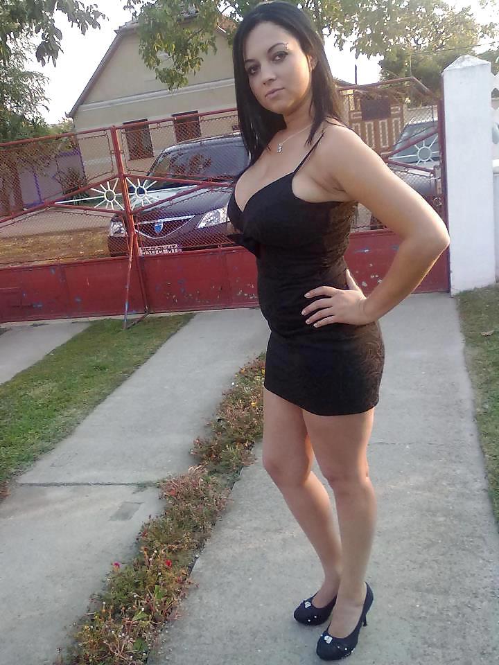 10P Romanian girl: Lucia
