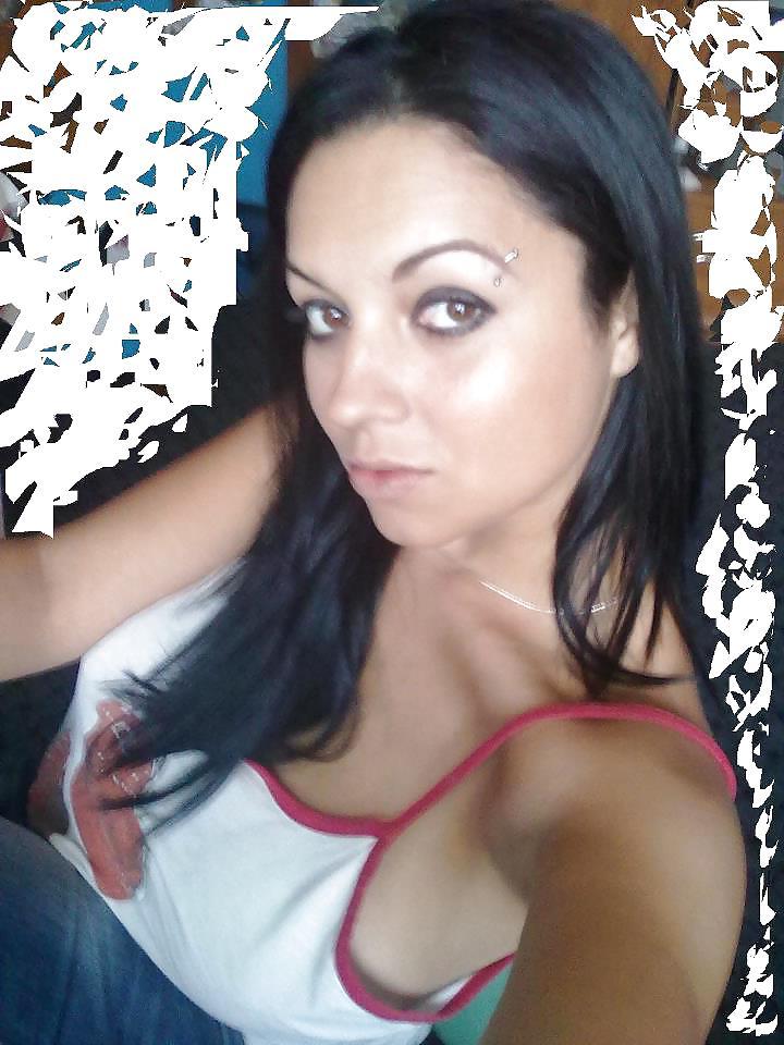 10P Romanian girl: Lucia