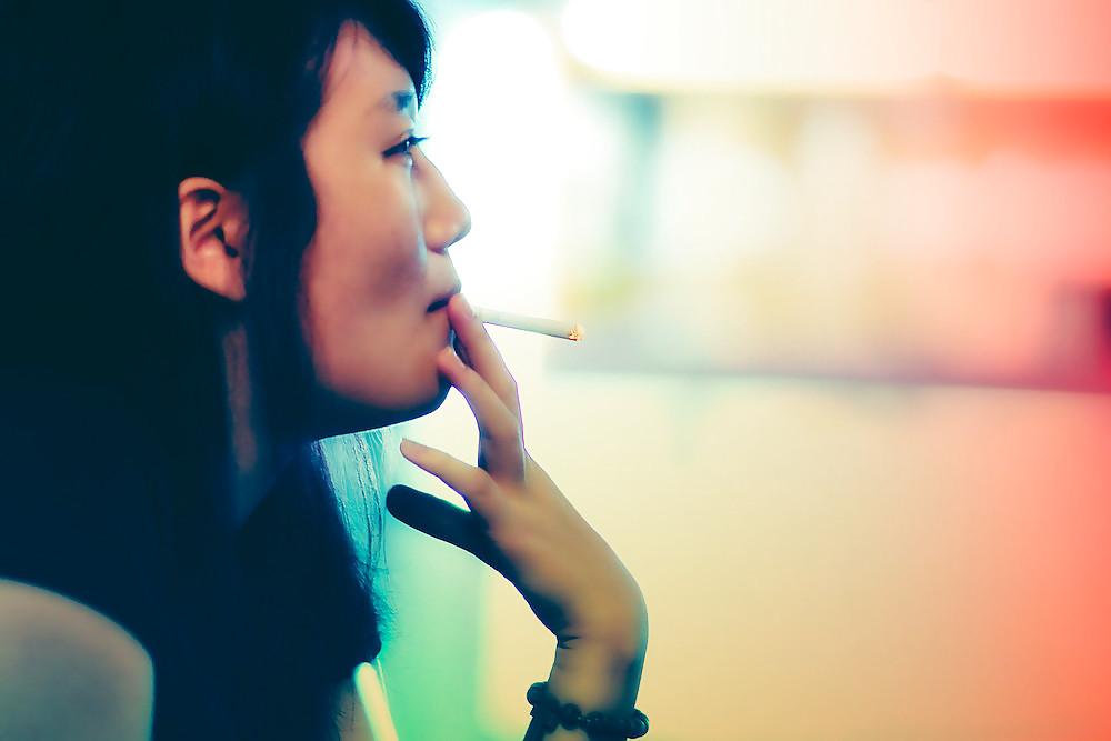 25P Smoking 011 - Asian Candids (Mostly Japanese)