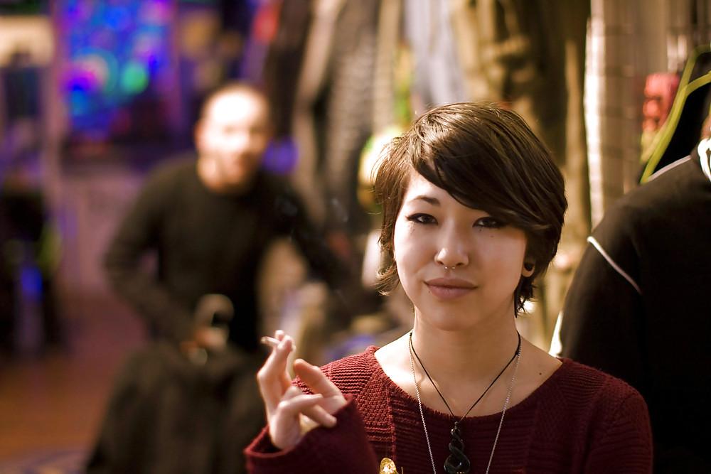 25P Smoking 011 - Asian Candids (Mostly Japanese)