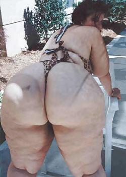 25P Carla BIIIG BUTT  by xBRAVESTARRx