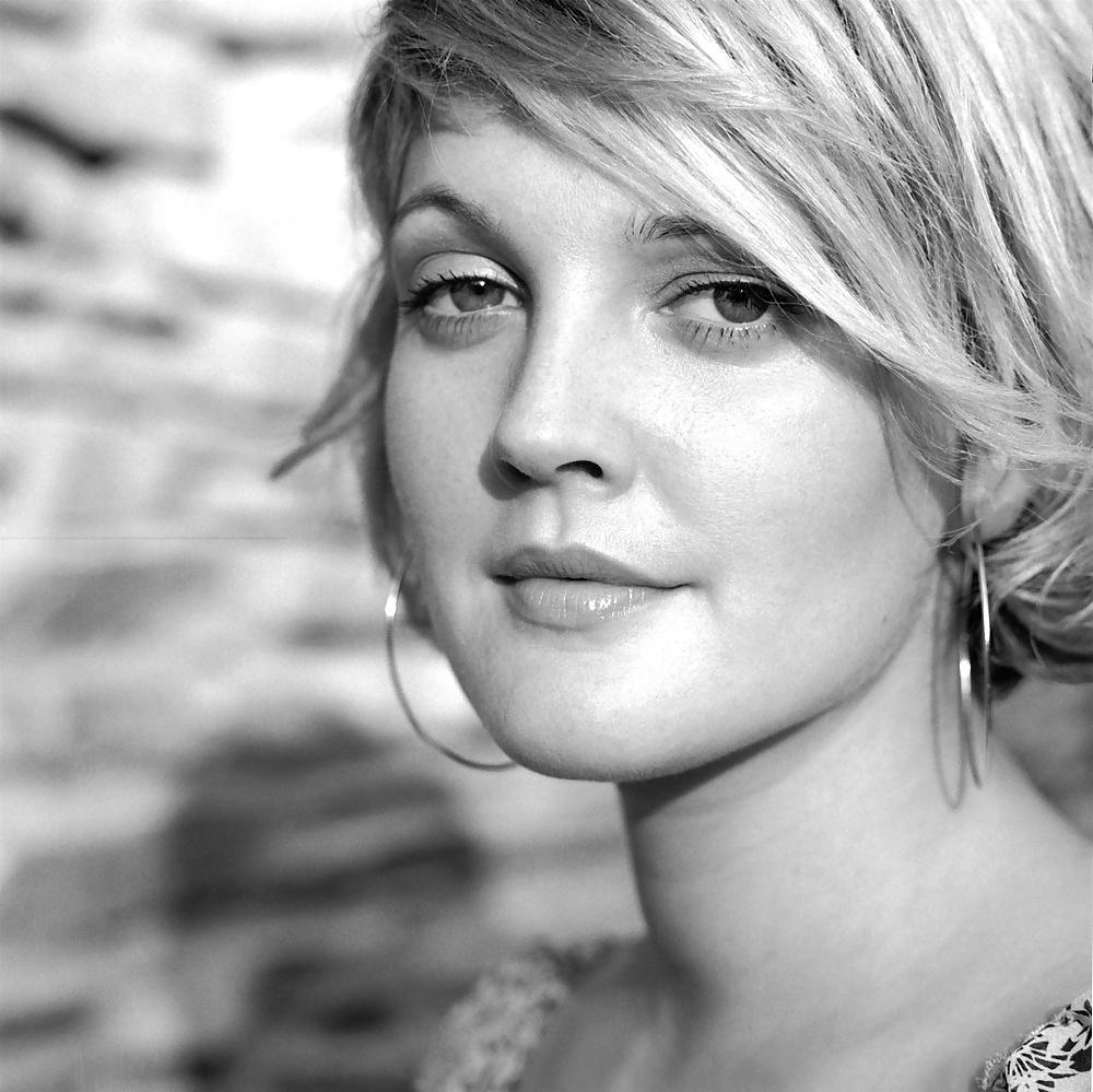 19P Drew Barrymore (HQ)