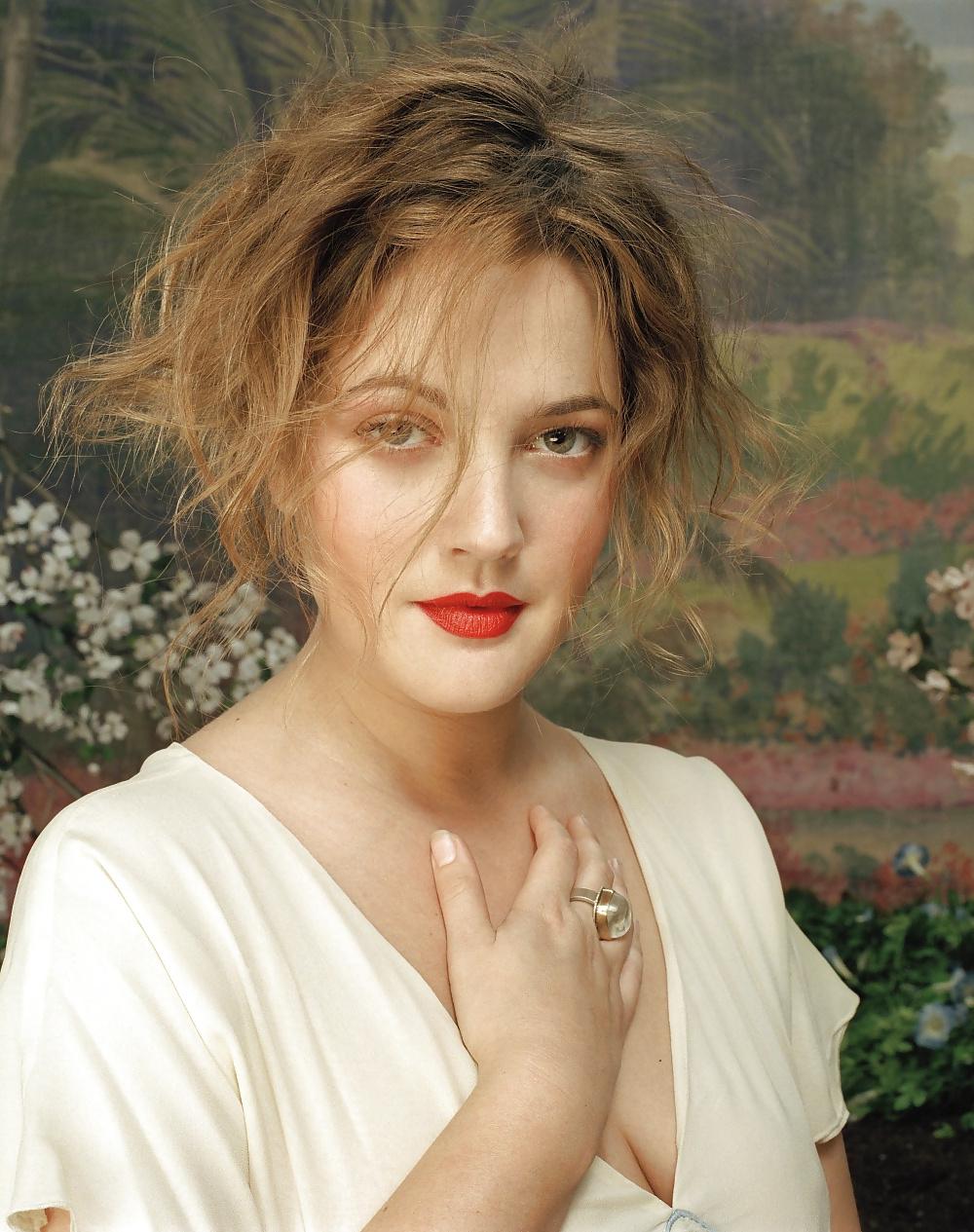 19P Drew Barrymore (HQ)