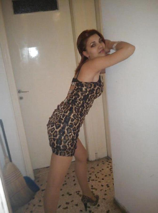 10P Romanian woman: Laura