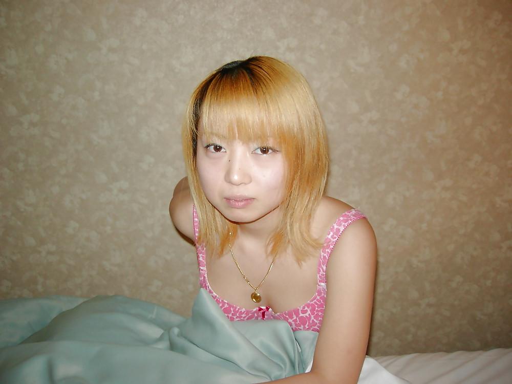 10P The Beauty of Amateur Blonde Asian