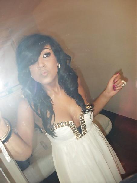 12P Indian Facebook chick (non nude)