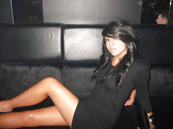 12P Indian Facebook chick (non nude)
