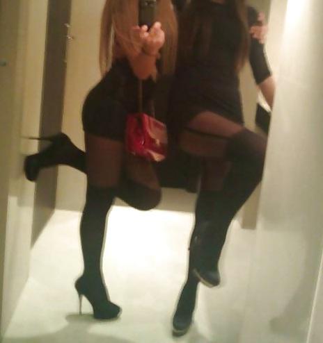 25P Legs, high heels, lots of photos 3