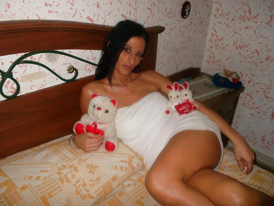 13P Greek girl: Agata