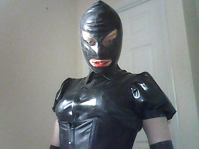 16P Rubber slut needs training