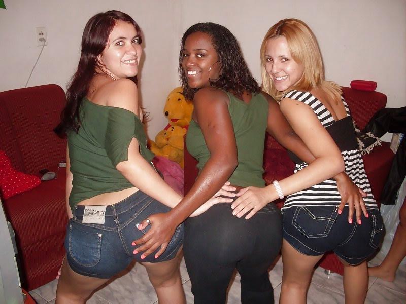 25P Babes in slums of Rio. 3 (personal files)