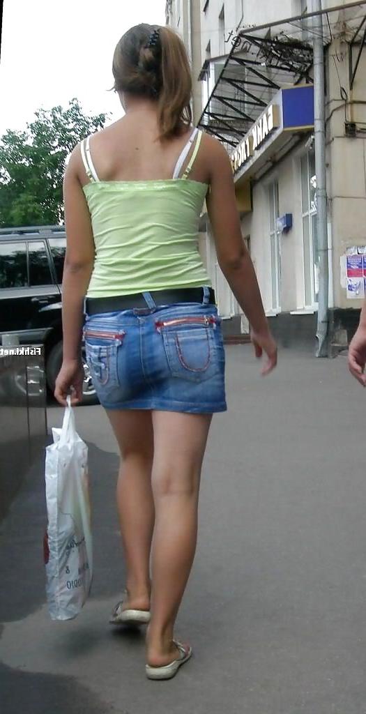 20P Russian sexy street girls