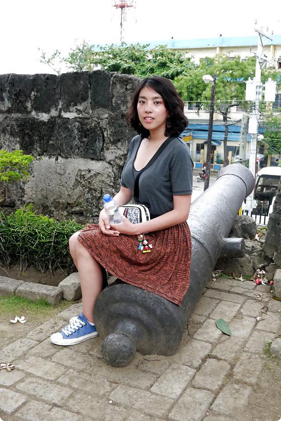 25P Would you stick your dick in this asian sextoy? 