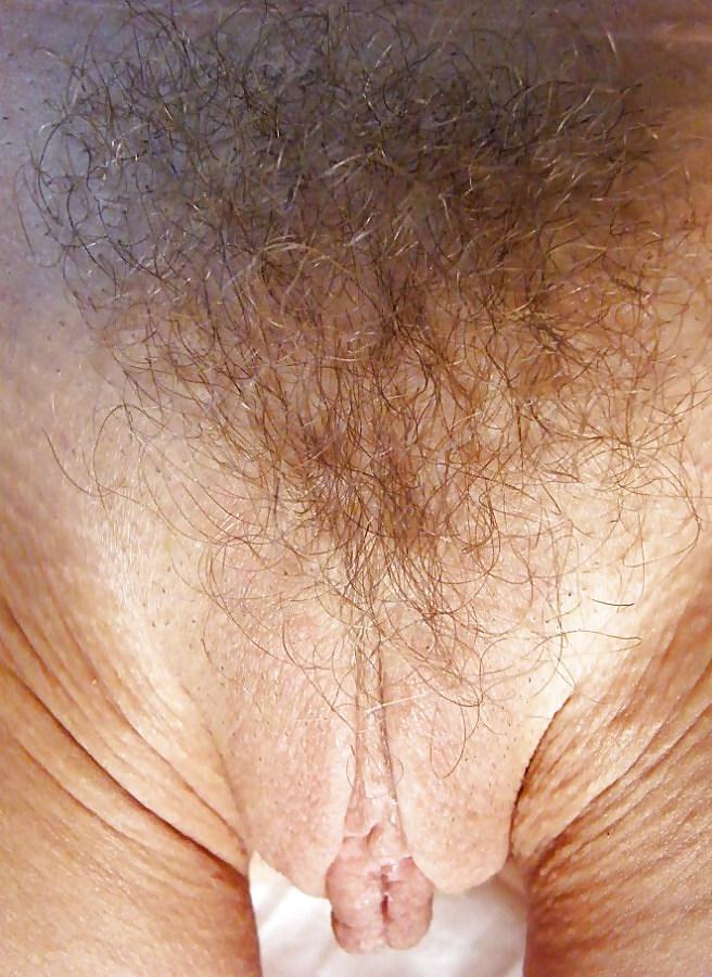 25P Mature and Granny pussies 