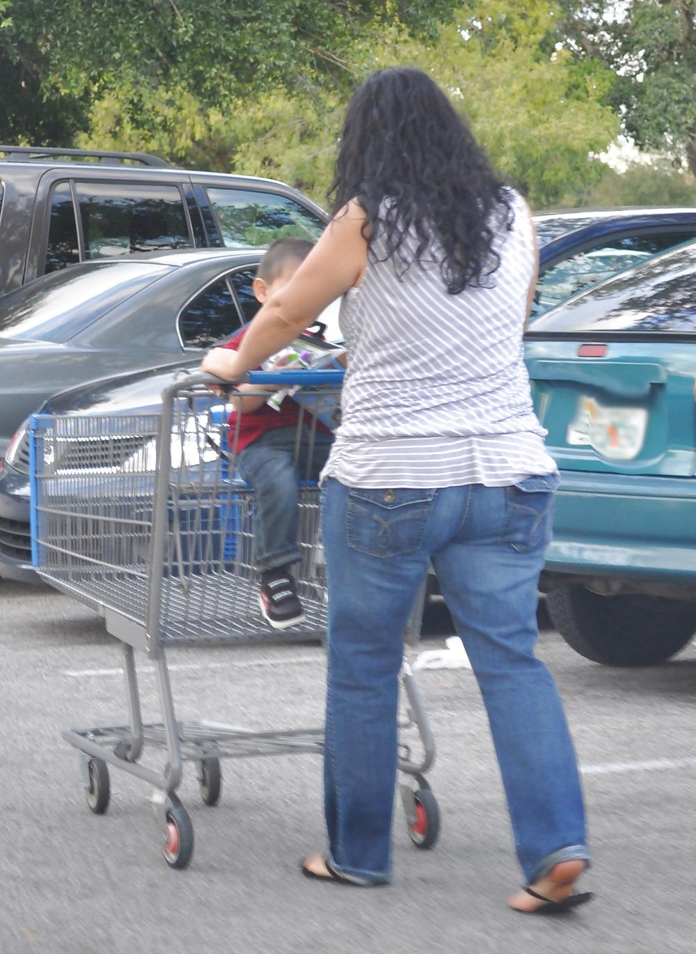 5P Chubby Butt MILF
