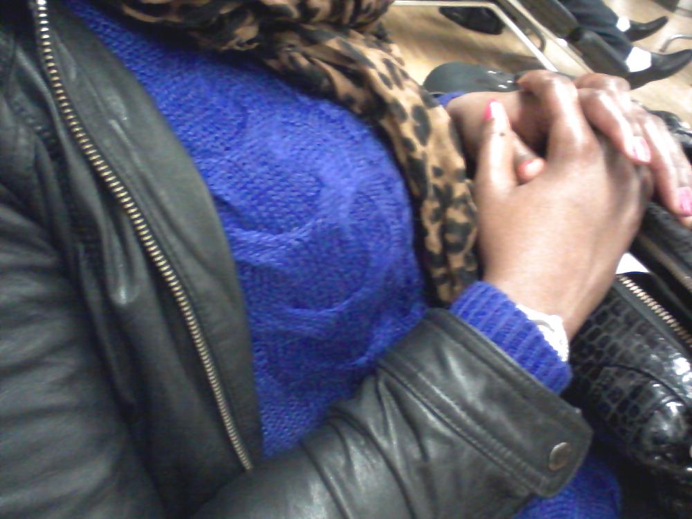 10P Sexy black girl at the Airport