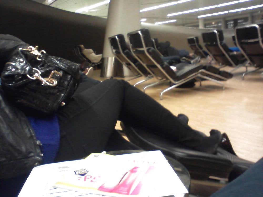 10P Sexy black girl at the Airport