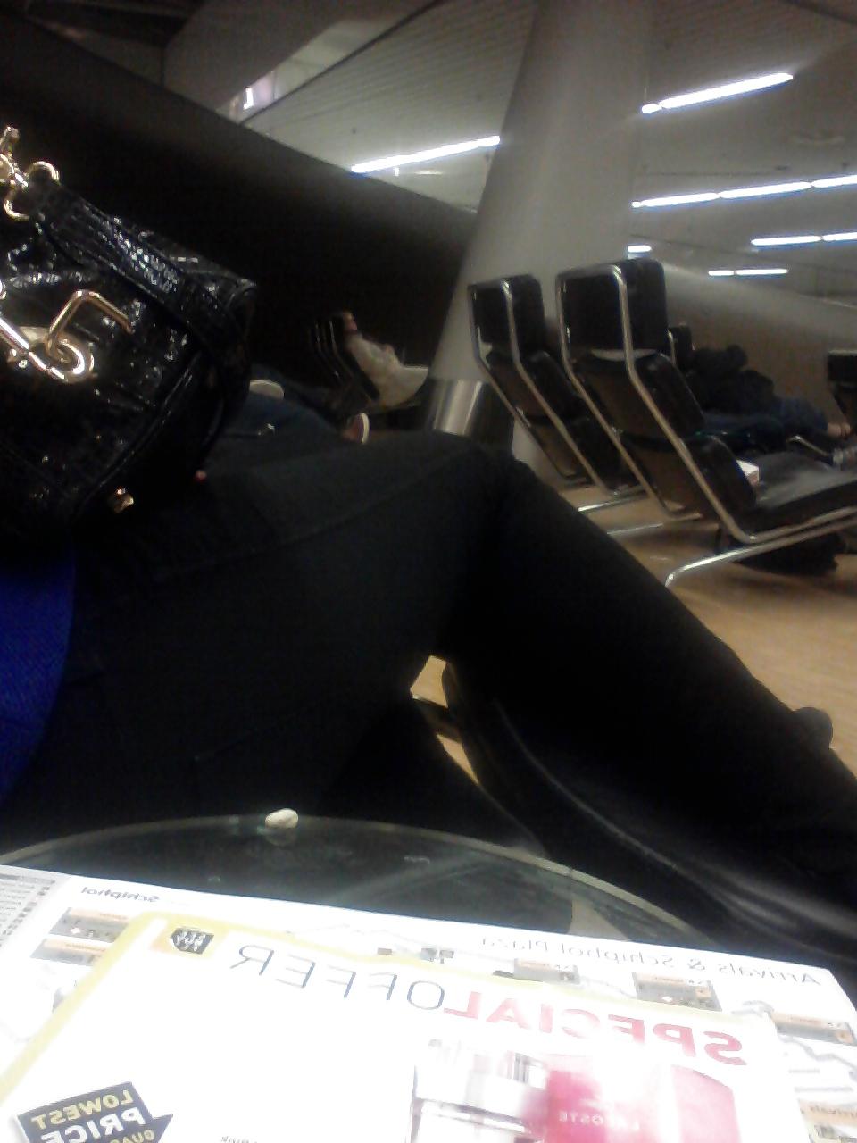 10P Sexy black girl at the Airport