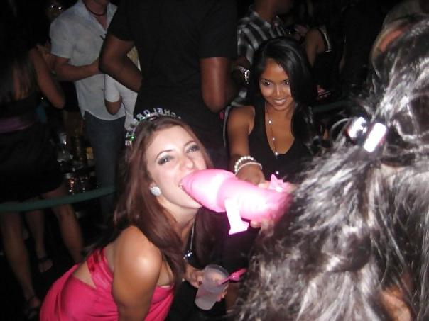 25P Facebook Finds:  Sarah S. (feat. Busty Flickr Milf)