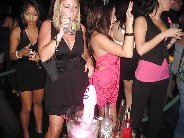 25P Facebook Finds:  Sarah S. (feat. Busty Flickr Milf)