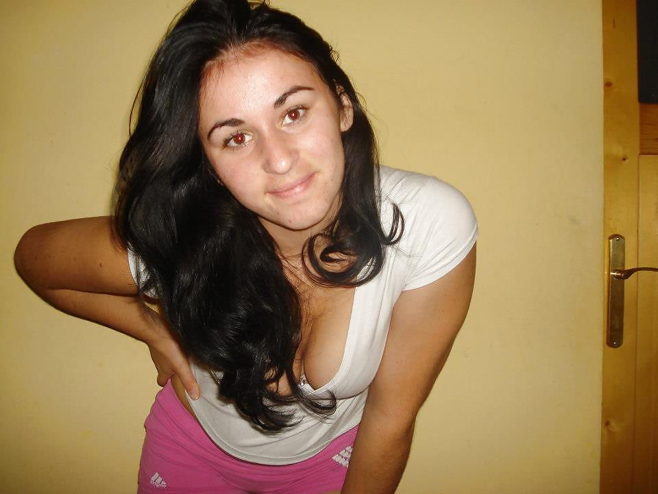 8P Romanian girl: Florentina