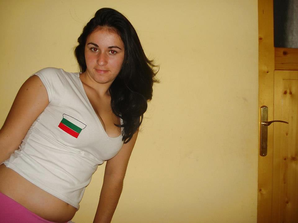 8P Romanian girl: Florentina