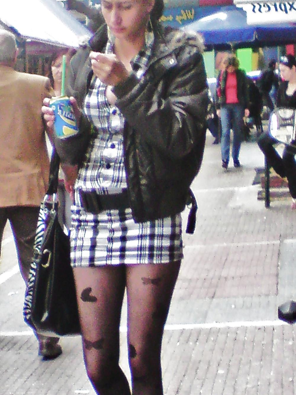 25P Greek legs