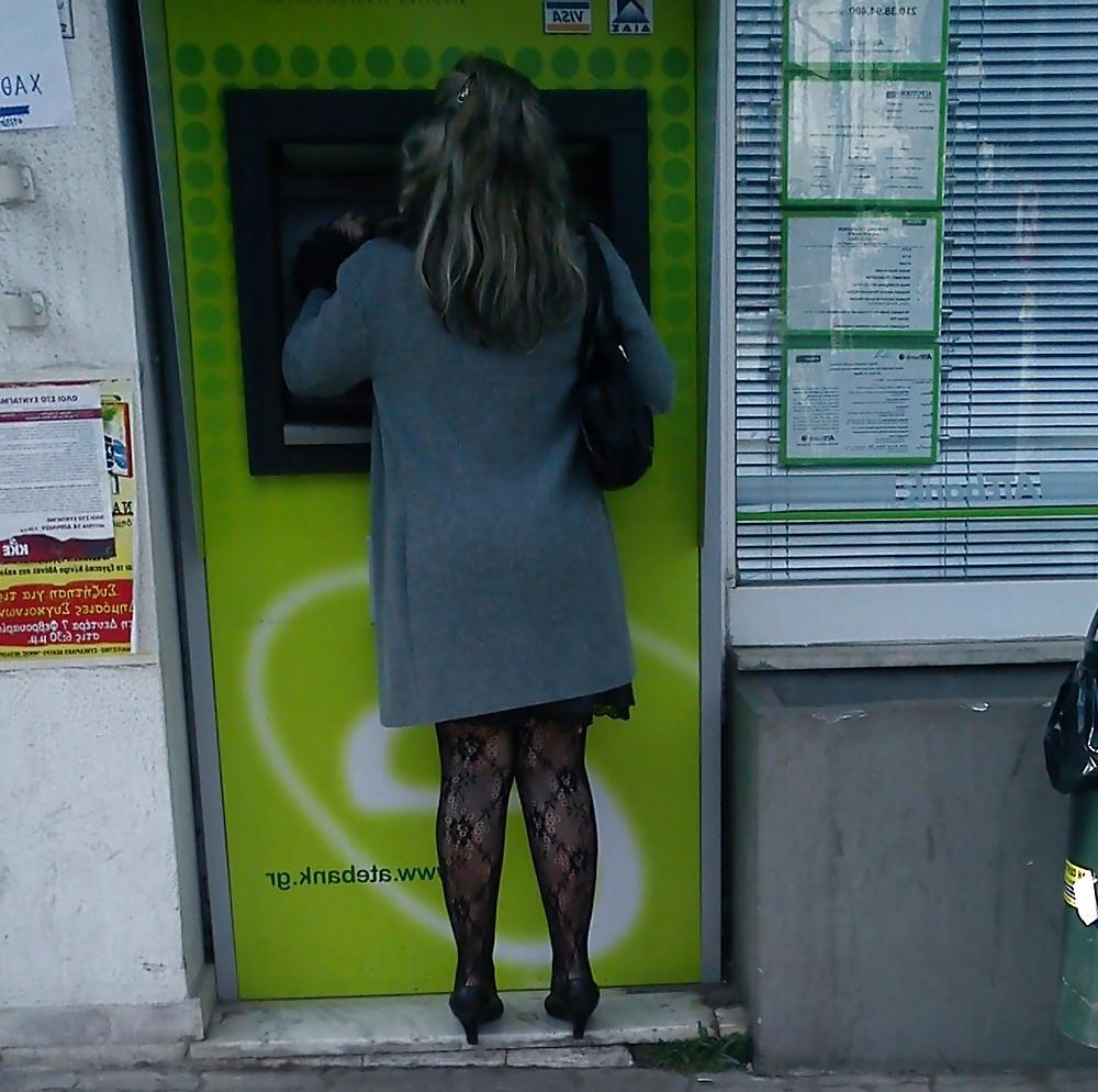 25P Greek legs