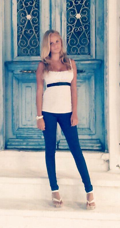 11P My Friends 18 Years old Daughter 