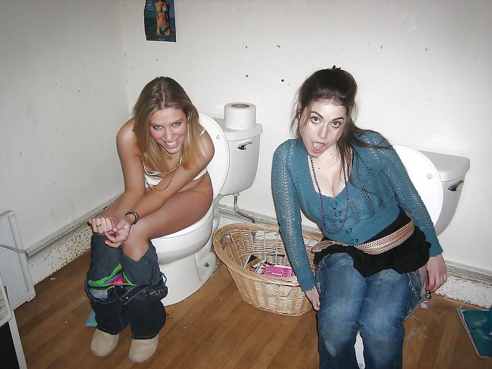 25P Toilet