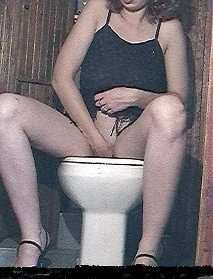 25P Toilet