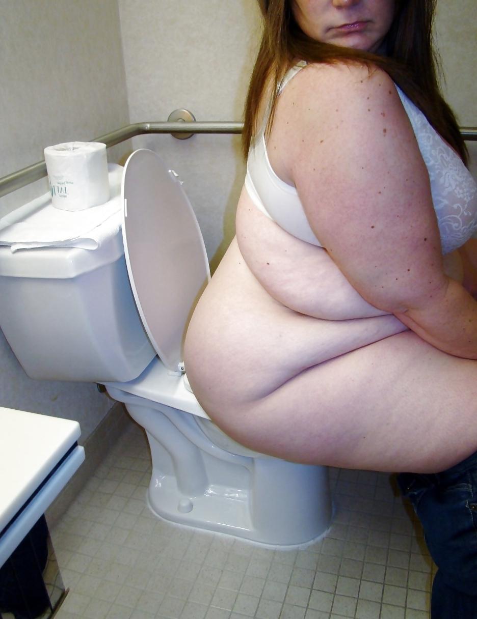 25P Toilet