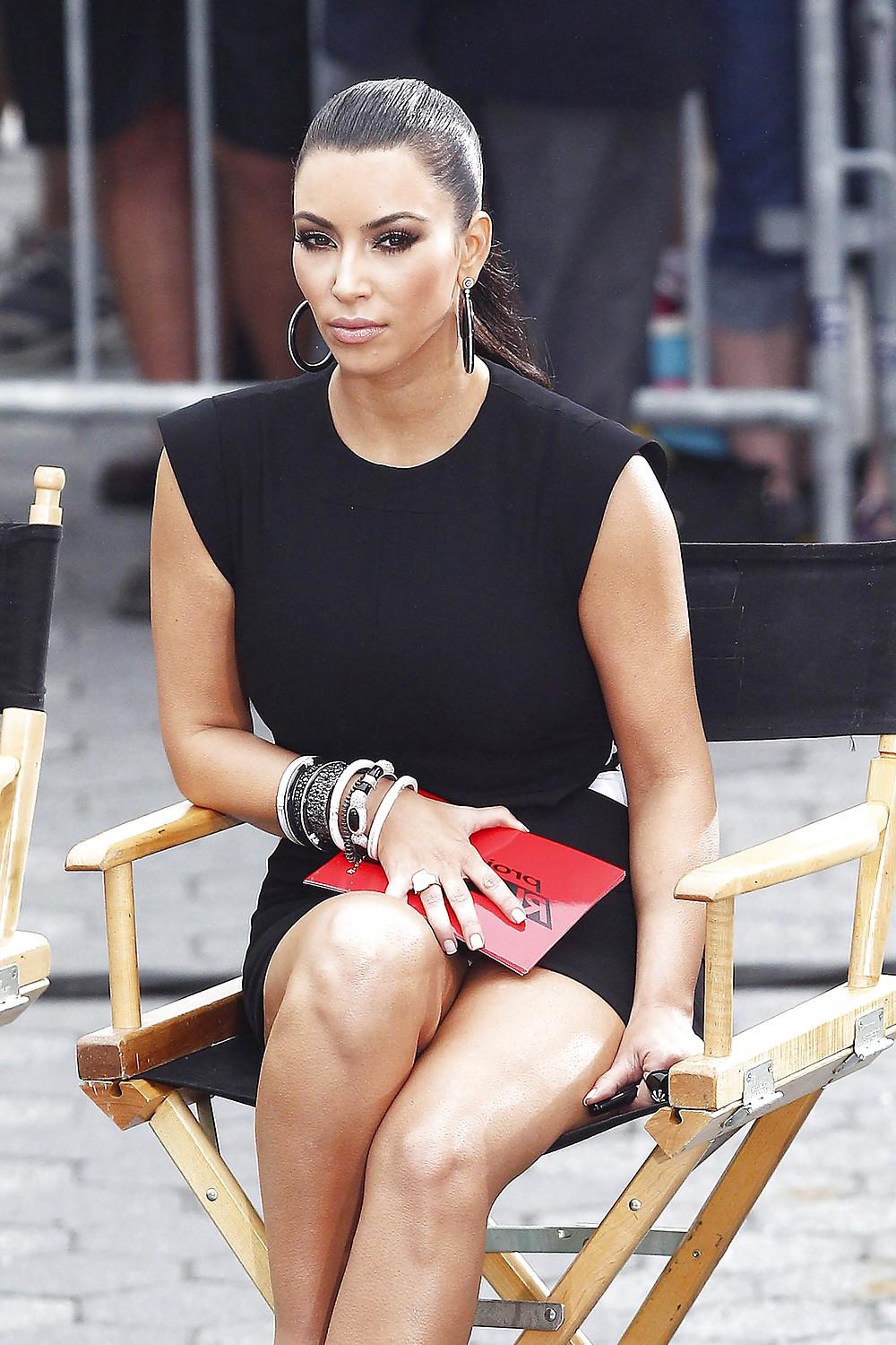 25P Upskirt celeb