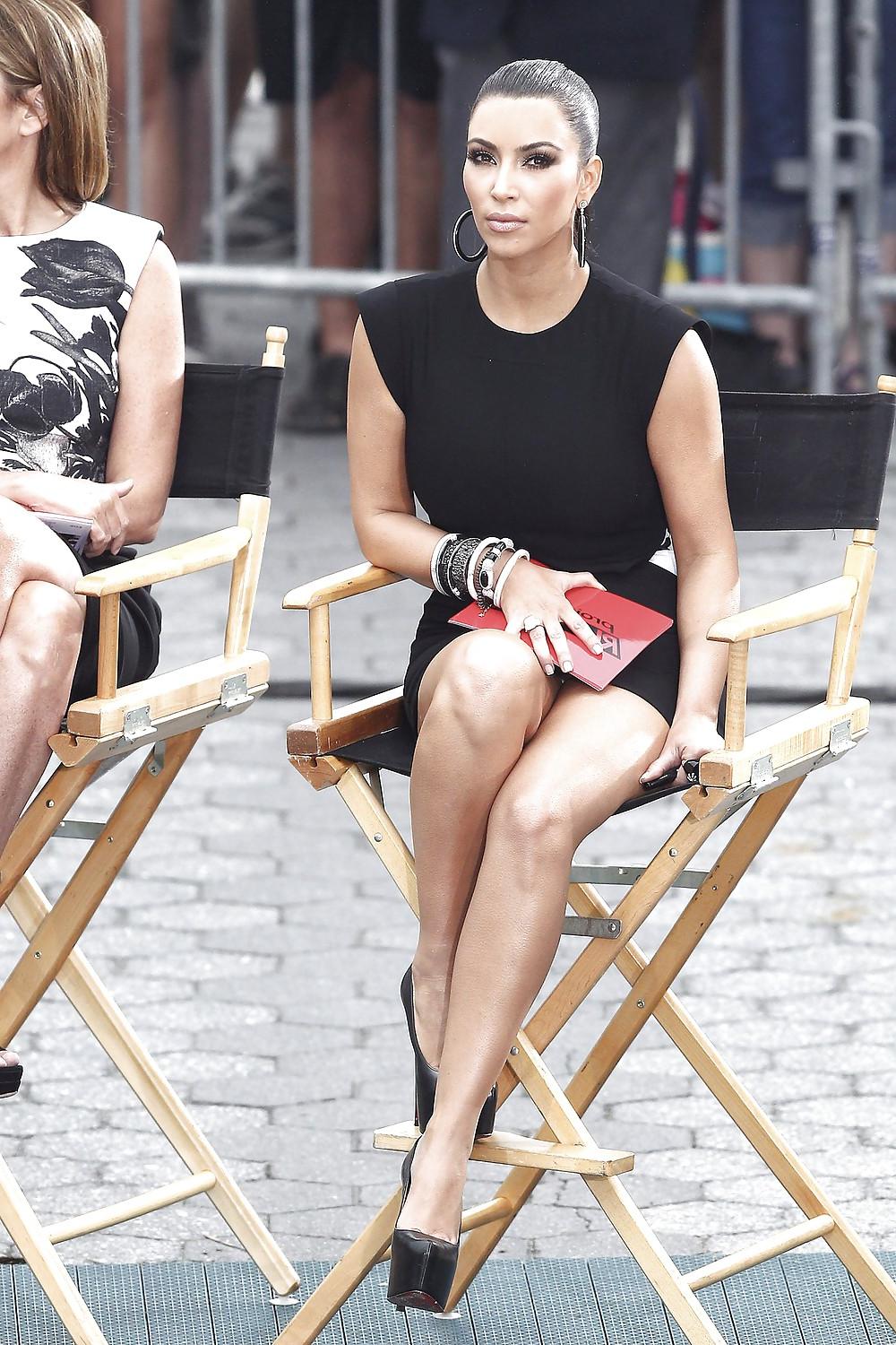 25P Upskirt celeb