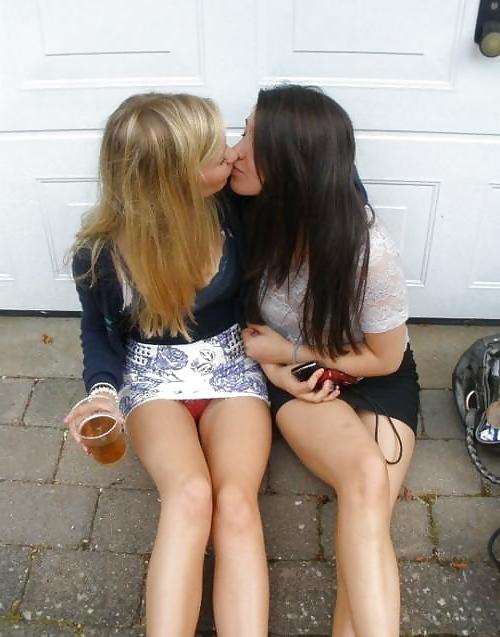 25P Beautiful upskirt