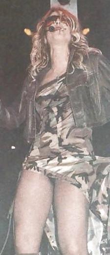 25P Greek celebs on stage